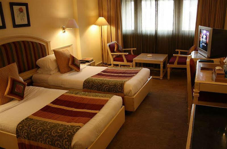 Hotel Bawa International Bombaim Exterior foto
